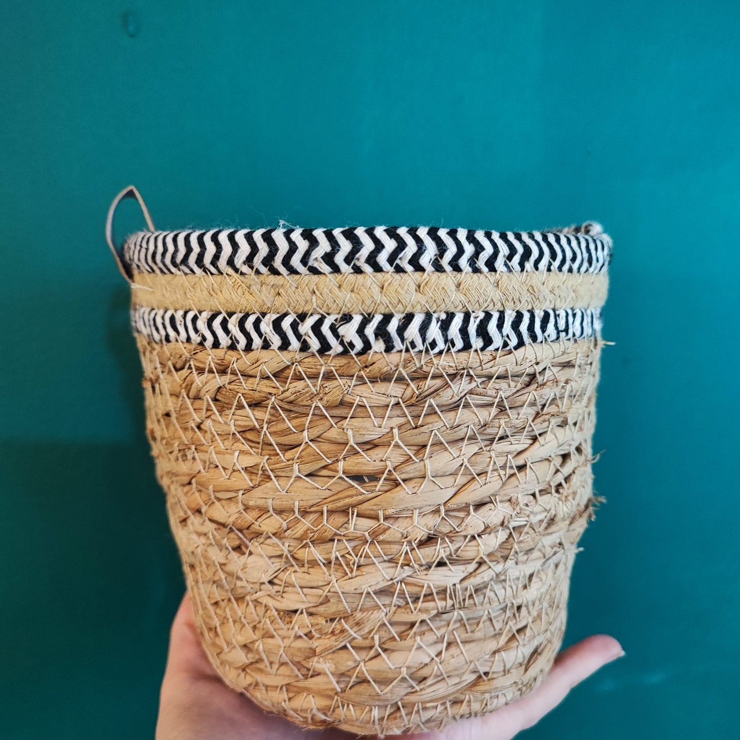 Basket - stripes
