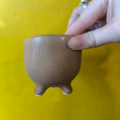 Pot - Elly with Feet