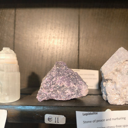 Lepidolite Raw
